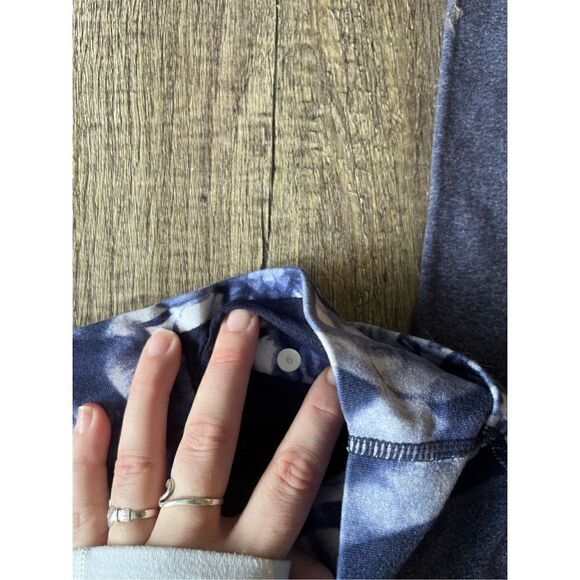 Lululemon Astro Ink Blot Wide Leg Flare Legging Yoga Pants size 6 - Picture 6 of 6